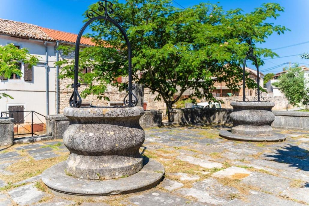 Cozy Apartments And Rooms Pavicini Segotici エクステリア 写真